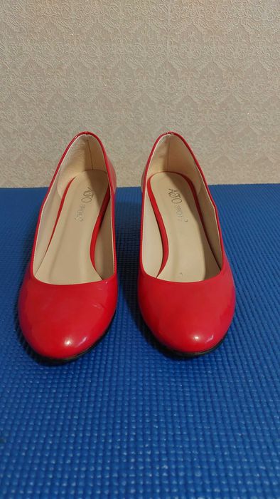 Дамски червени обувки, номер 40