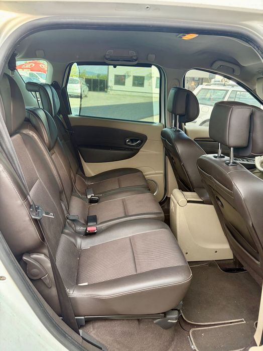 Renault scenic 2011