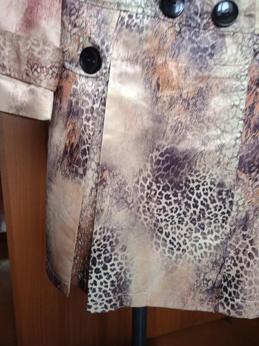 Новый женский тренч 46размер