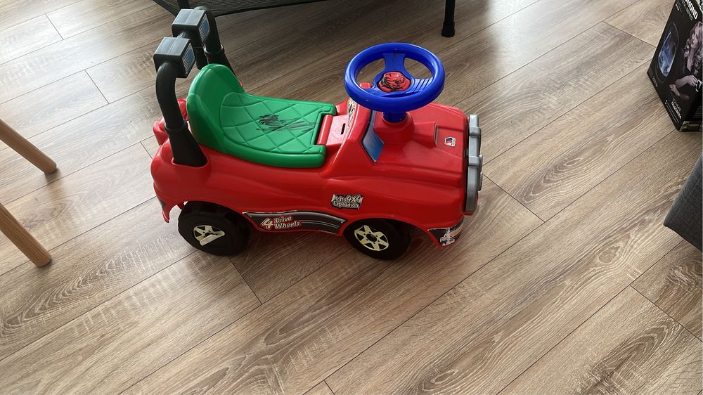 Детская машина продам