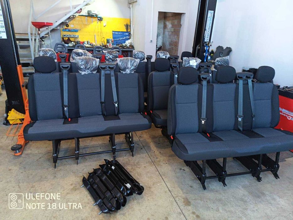 Седалки за Бус Тройки със колани