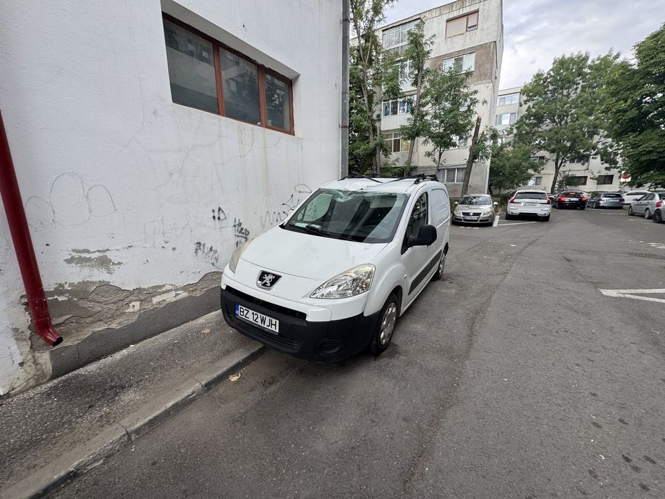 Peugeot partner 2011 3 locuri