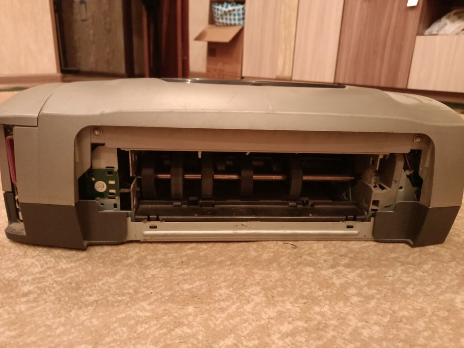 Принтер HP цветной