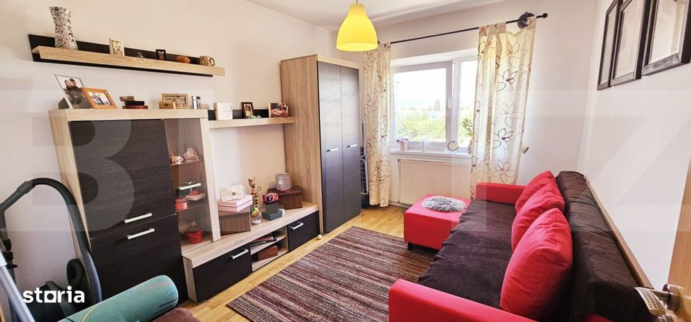 Apartament cu 3 camere, decomandat, str.Mikes Kelemen