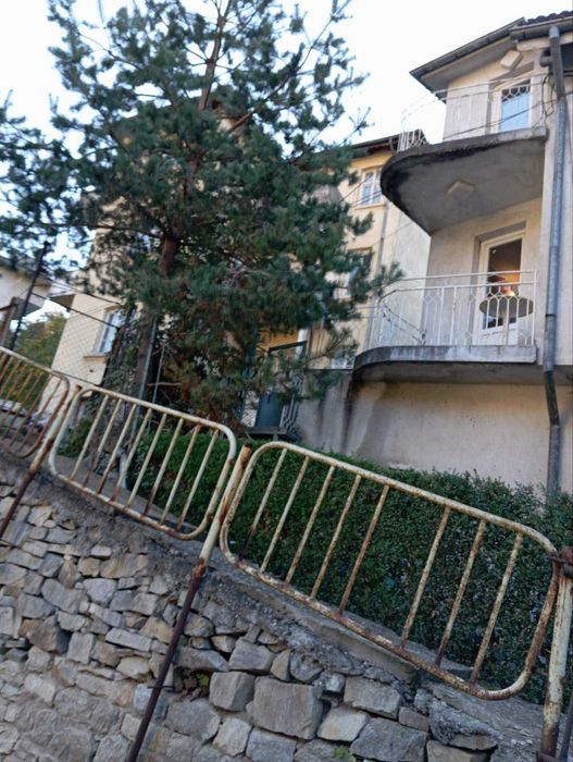 Продава се Къща в с. Нареченски бани, Област Пловдив - 210 кв.м за 410 €/кв.м - Снимка #1