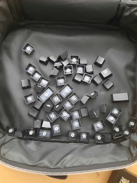 Vând tastatura gaming Razer V3 mini hyperspeed