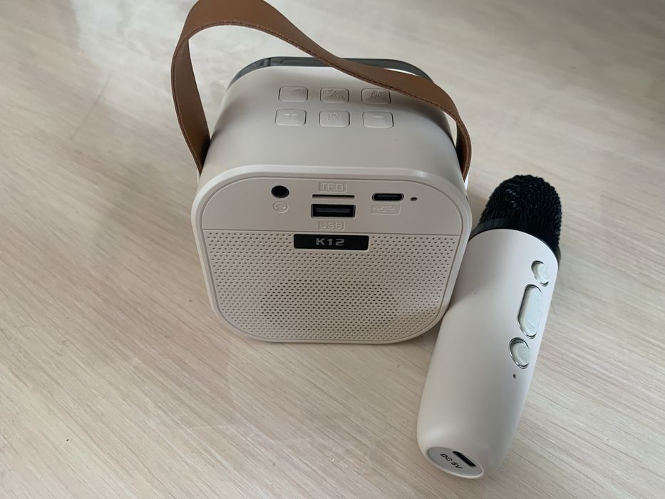 Колонка с микрофоном новая