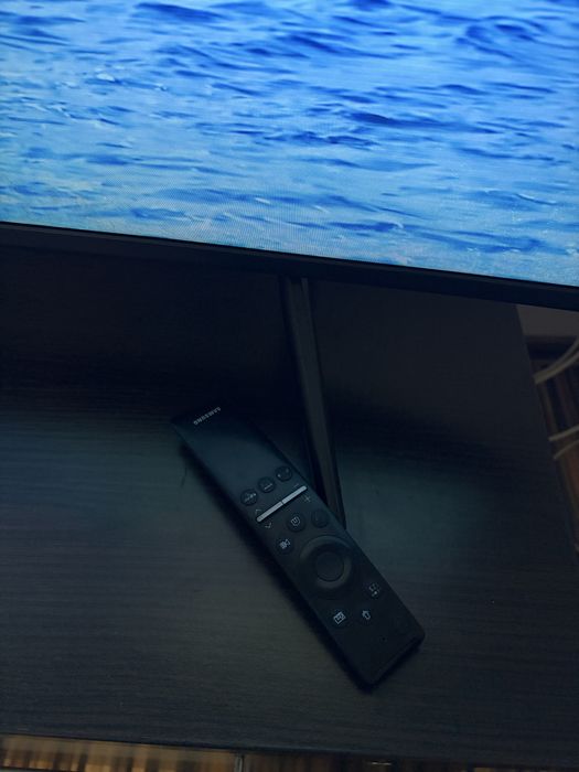 Smart TV Curbat Samsung 55" (138 cm) 4K – Model UE55TU8372 (Mici defecte vizuale)