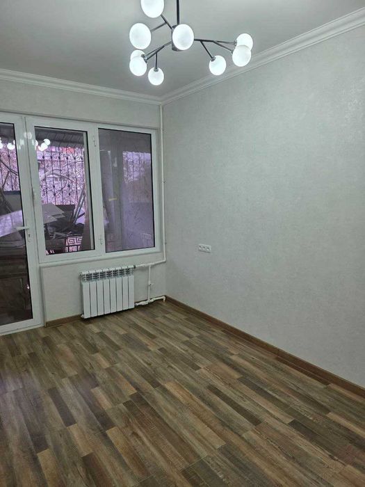 Срочно! Продам Ц-2 4-комнатную квартиру с новым свежим ремонтом 4/3/4