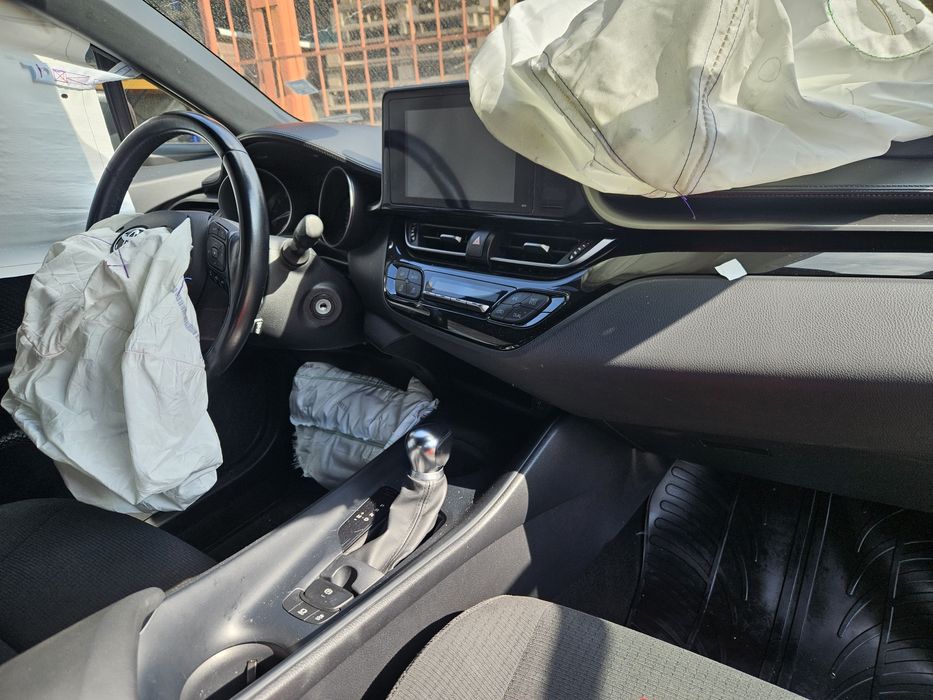 Toyota C-hr 1.2i На части