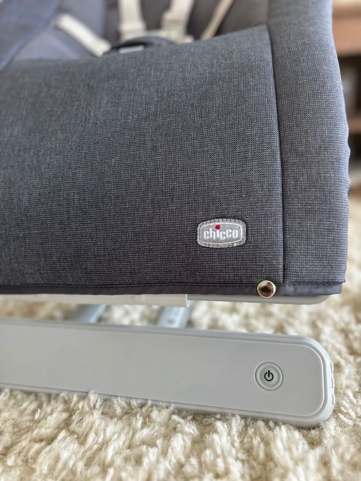 Bouncer Chicco Rhythm’n’Sound – gri, vibrații + muzică