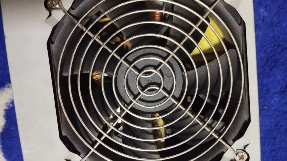 Блок питания 230ватт Huntkey