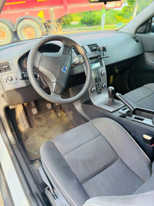 Volvo C30 1.6D (nu necesită investiții tehnice sau optice). Proprietar