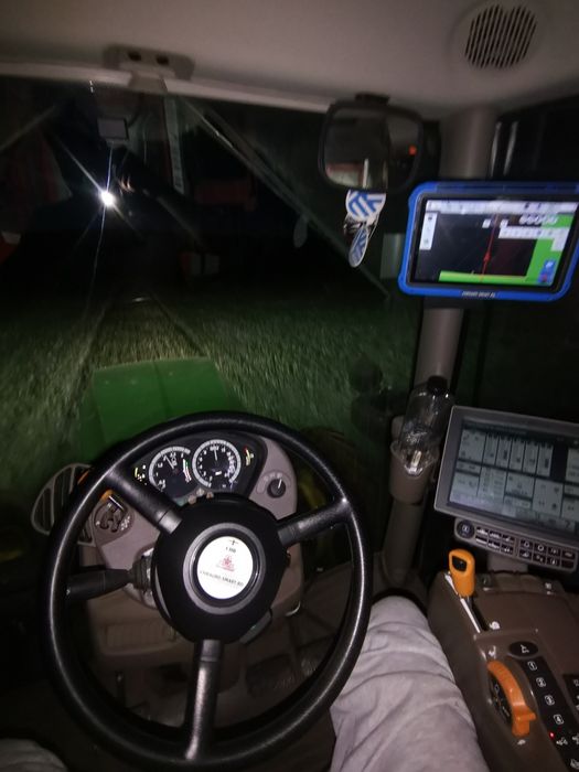 GPS cu autoghidare pentru tractor cu precizie 2,5 cm