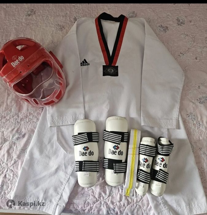 Продам форму для таэквондо