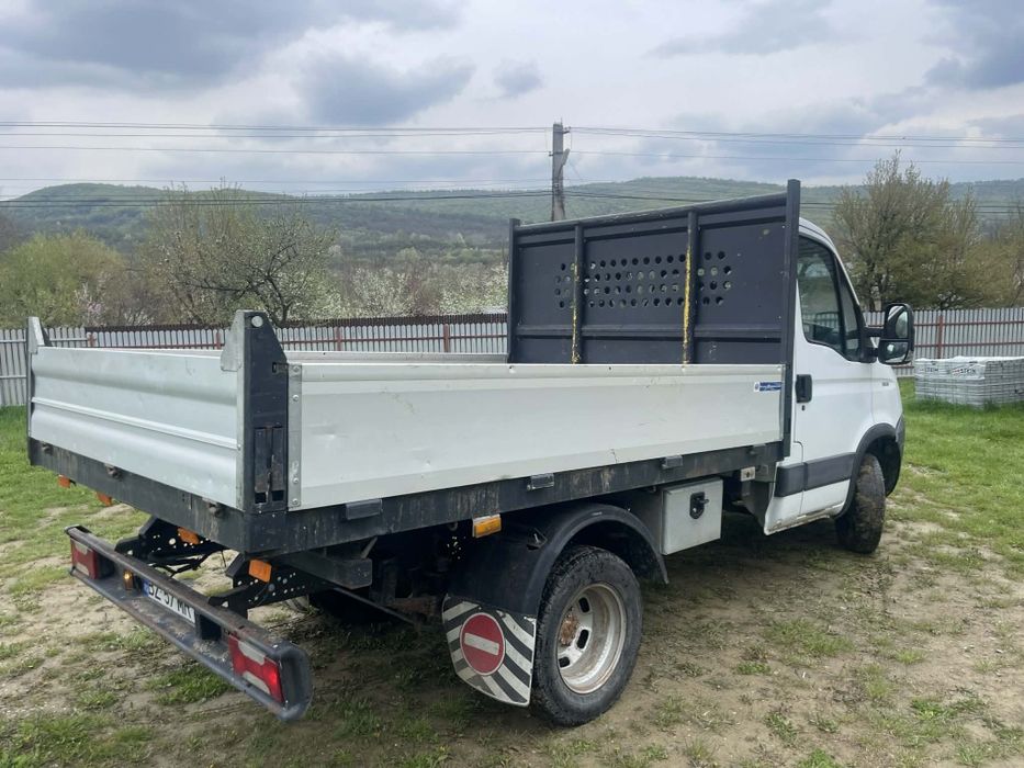 Vând Iveco daily