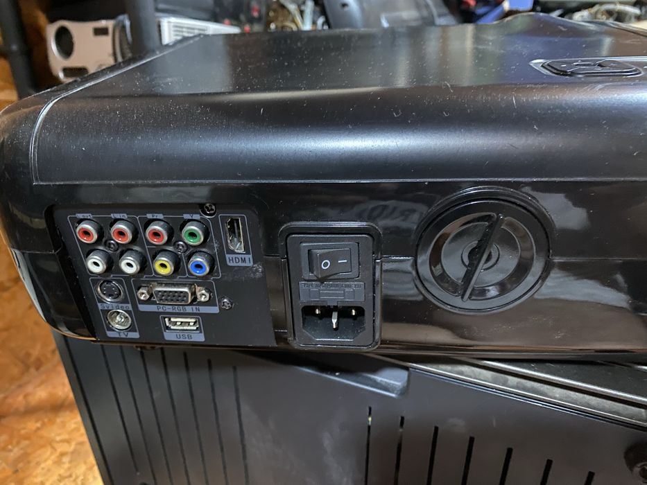 Videoproiector led full hd cu tuner tv