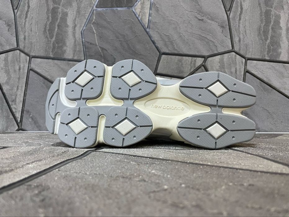 New Balance 9060 - Quartz Grey