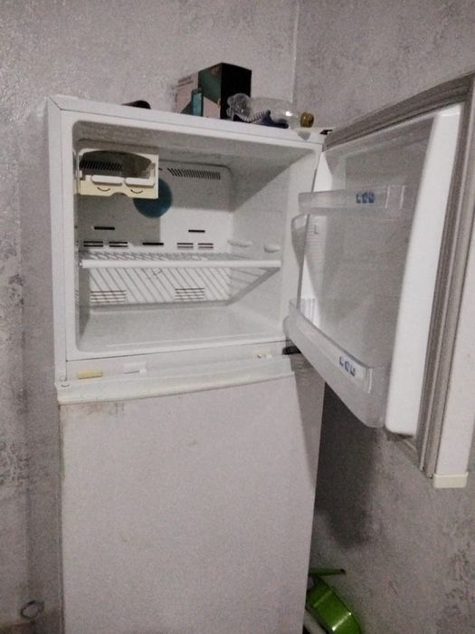 Холодильник сатылады