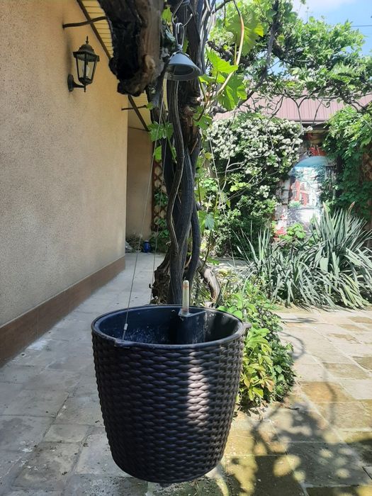 Умный горшок с автополивом для цветов