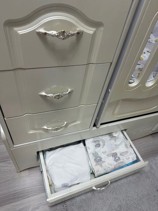 Детская кроватка