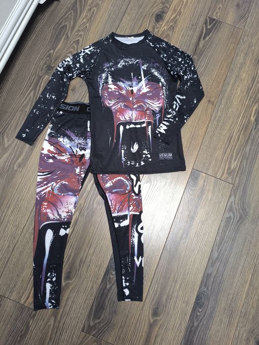 Костюм тренировочный