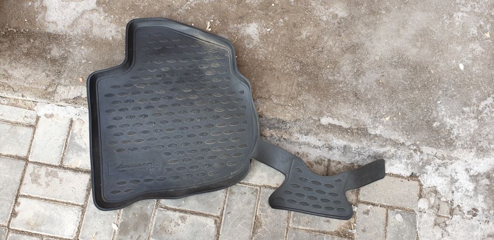 Коврики на Skoda Rapid