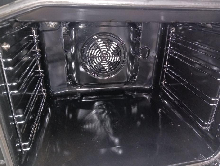 Свободно стояща печка с керамичен плот Gorenje 2 години гаранция!