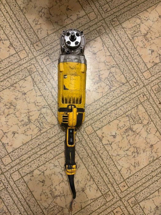 Большая болгарка DeWALT