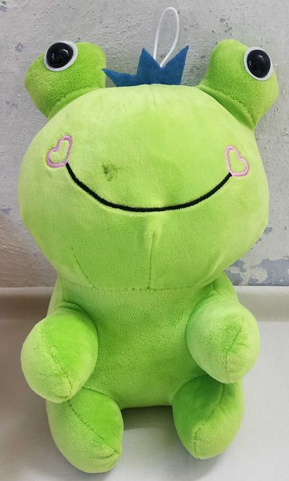 Игрушки - динозаврик, гриб, Суперкрошка и Царевна-лягушка,по 20000 сум