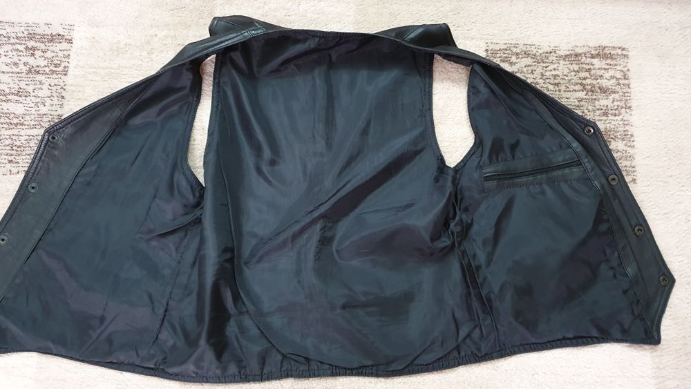 Vestă bărbătească din piele