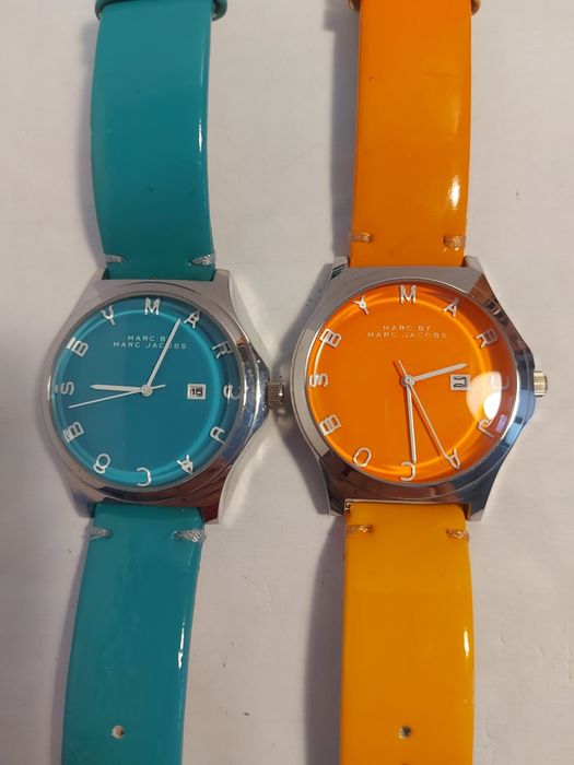 Часы наручные кварцевые.