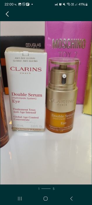 Серум на Clarins