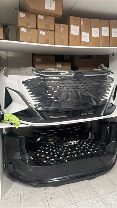 Бампер есть наличе