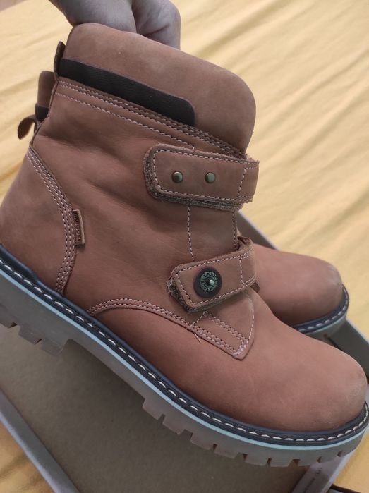 Боти " Lasocki" от естествена кожа