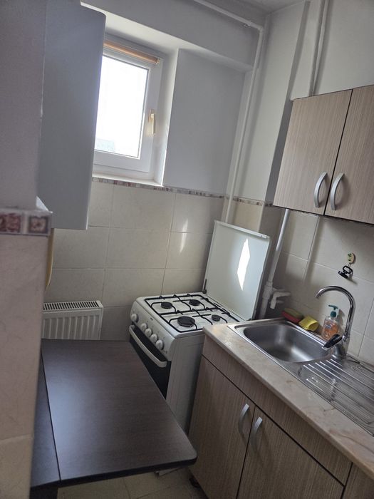 Inchiriez garsoniera