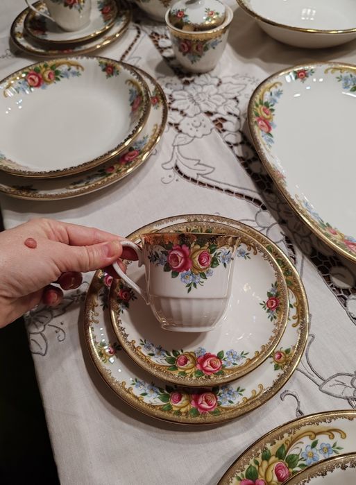 Serviciu de masa și ceai/ cafea