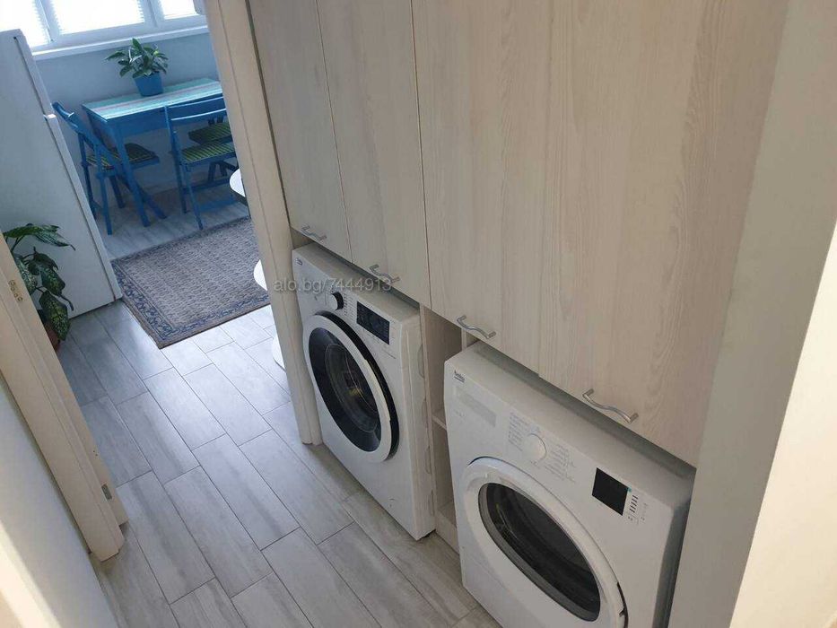 Дава се под наем Двустаен апартамент в Бургас, Възраждане - 65 кв.м за 459 € - Снимка #1