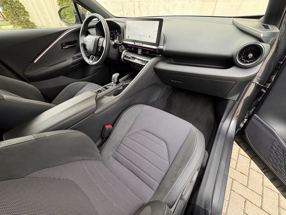 Toyota CHR Exclusive 1.8 Hybrid 140cp 2025 usor avariat