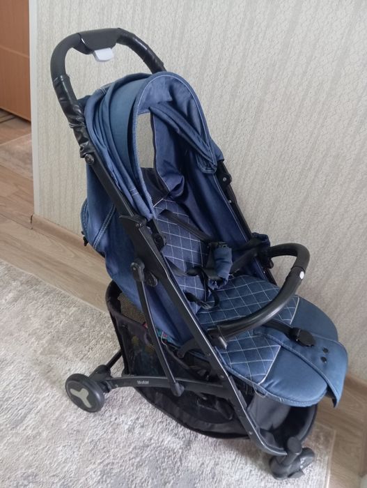 Коляска прогулочная