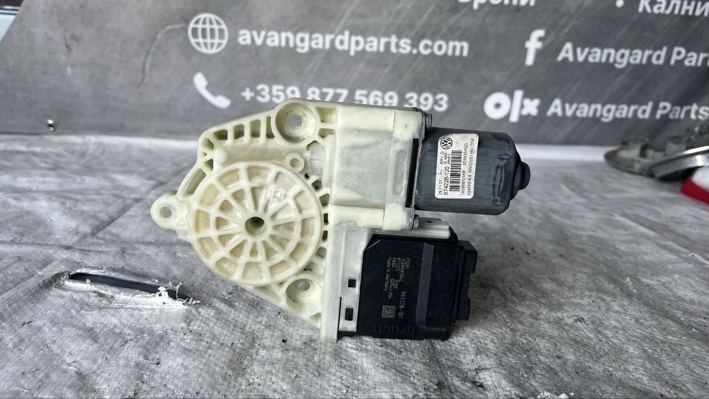 Volkswagen Passat 2010- моторче задно дясно стъкло