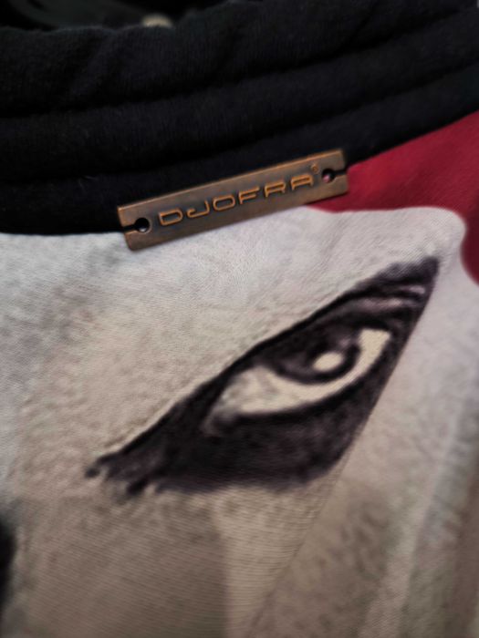 Къс топ с цип на гърба