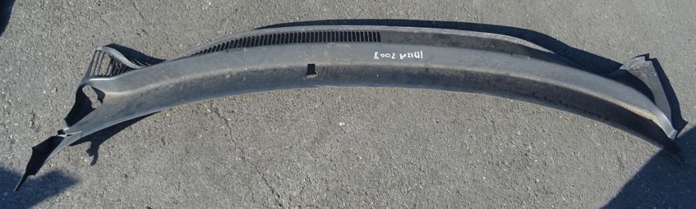 Grila stergatoare parbiz Seat Ibiza din 2007 volan pe stanga