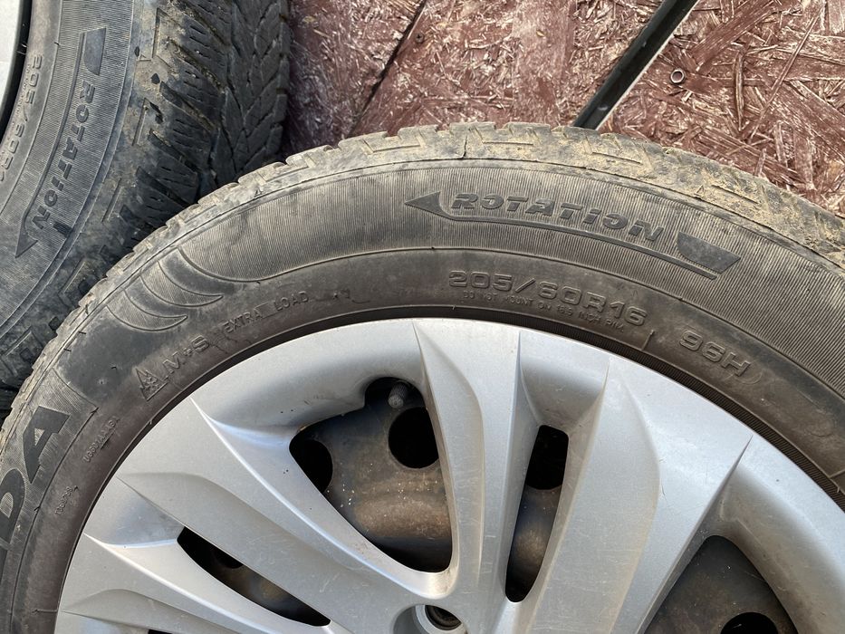 Jante+Cauciucuri+ Capace 205/60 R16 Hyundai i40 Pret 1000 lei