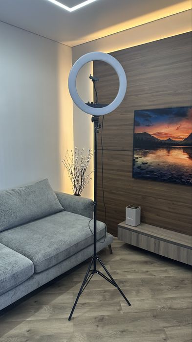Продам кольцевую LED лампу