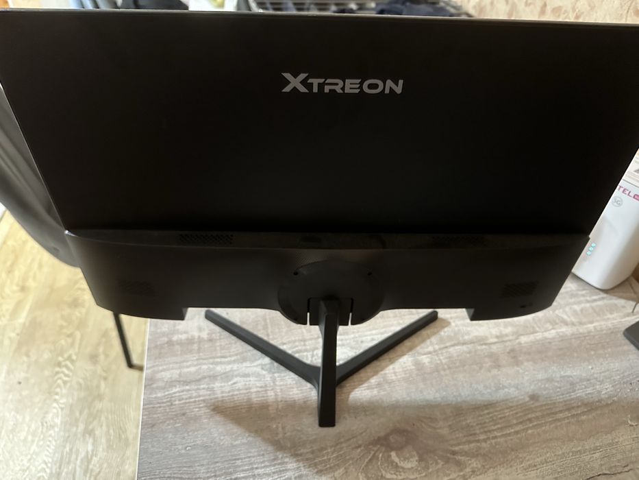 Монитор и клавиатура