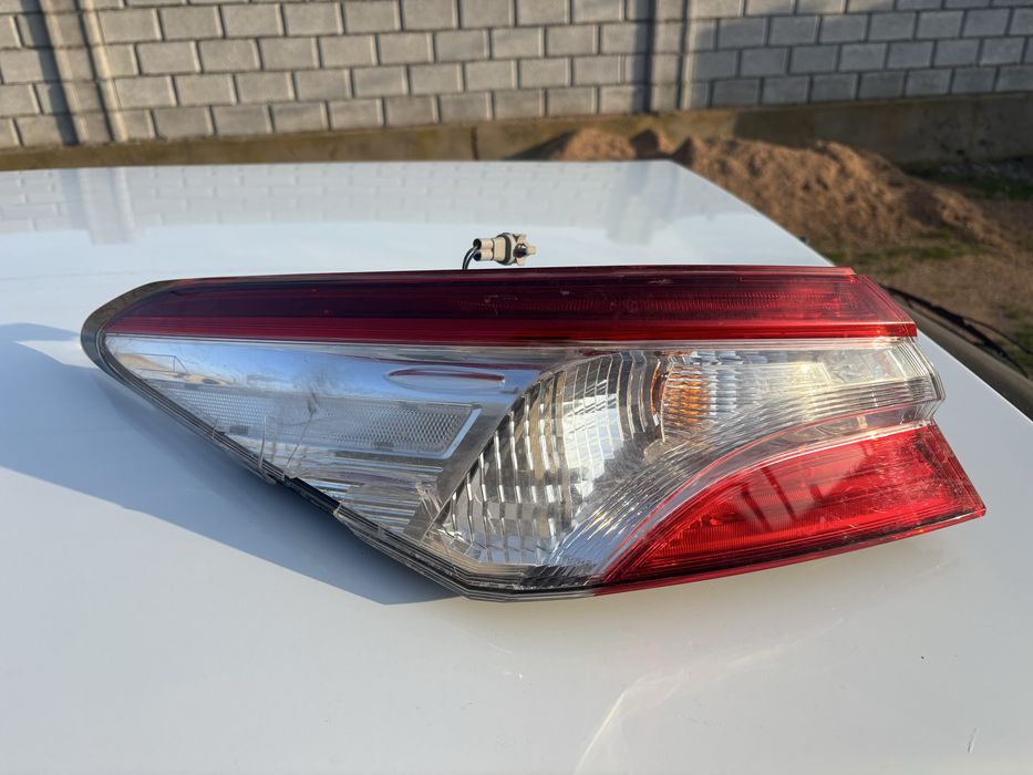 Камри 70. Задний фара