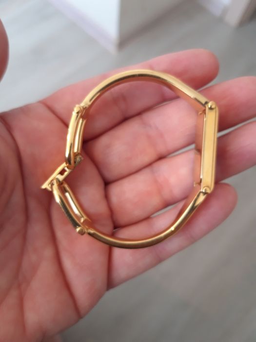 Продам женские часы