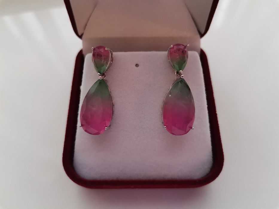 cercei din cristale include cutia