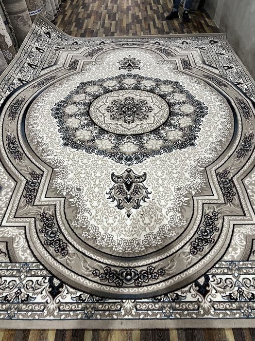 Uchga to’rt gilam sotiladi samarqand gilam optim narxlarda sag gilam